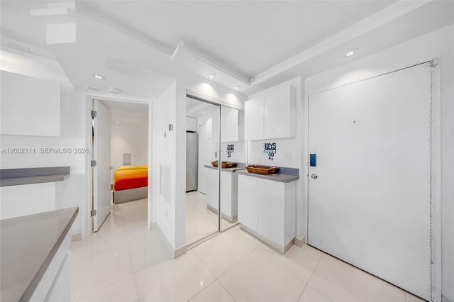 465 Ocean Dr 906, Miami Beach, FL 33139