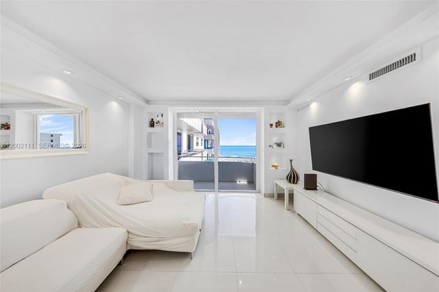 465 Ocean Dr 906, Miami Beach, FL 33139