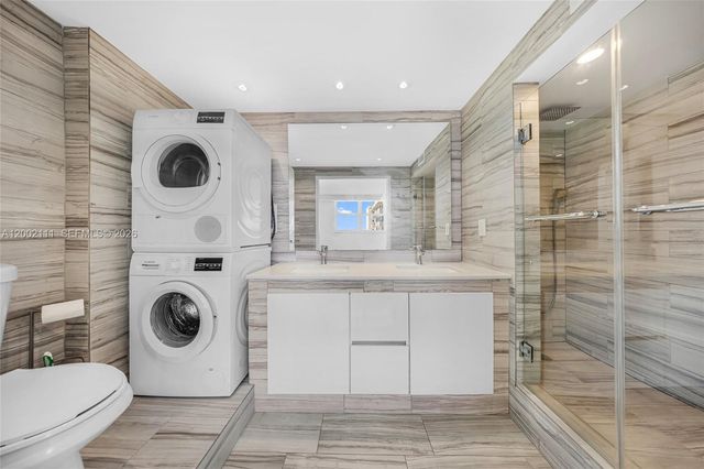 465 Ocean Dr 906, Miami Beach, FL 33139