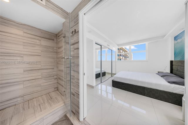 465 Ocean Dr 906, Miami Beach, FL 33139