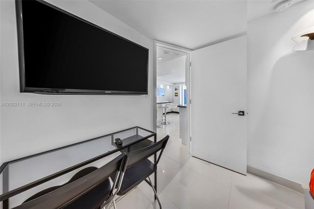 465 Ocean Dr 906, Miami Beach, FL 33139