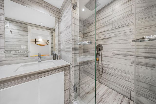 465 Ocean Dr 906, Miami Beach, FL 33139