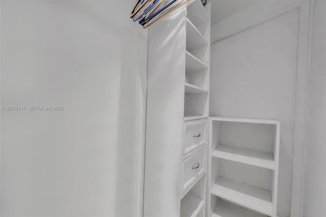 465 Ocean Dr 906, Miami Beach, FL 33139