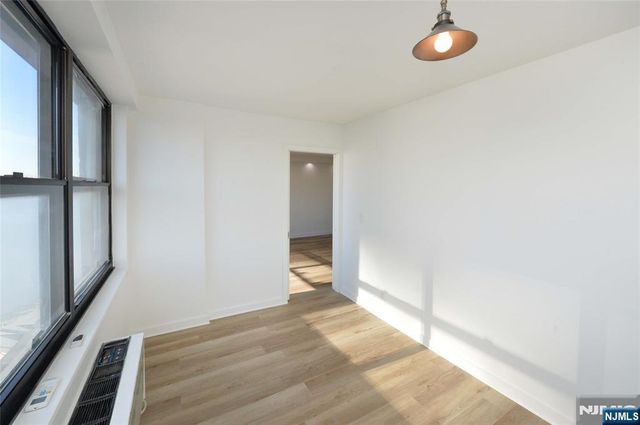 7002 Boulevard East 21B, Guttenberg, NJ 07093