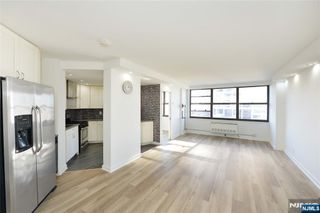 7002 Boulevard East 21B, Guttenberg, NJ 07093