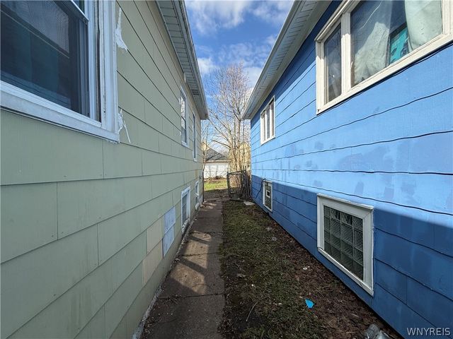 6 Humason Avenue, Buffalo, NY 14211