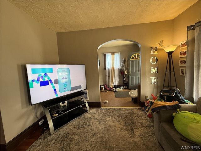 6 Humason Avenue, Buffalo, NY 14211