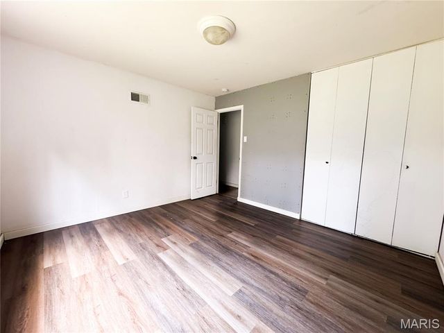 1860 Bobbinray Avenue, Florissant, MO 63031