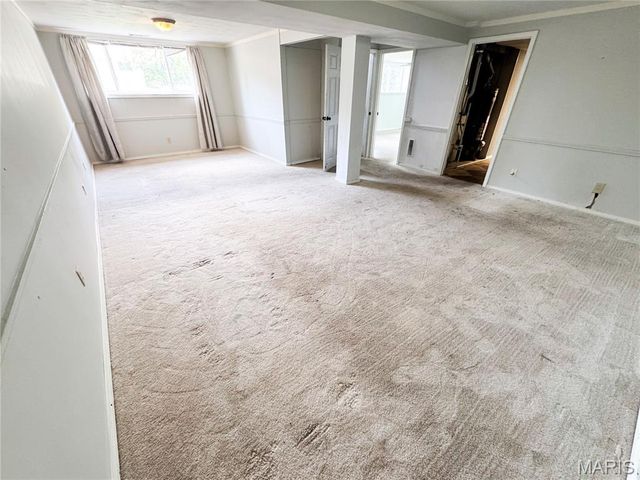 1860 Bobbinray Avenue, Florissant, MO 63031