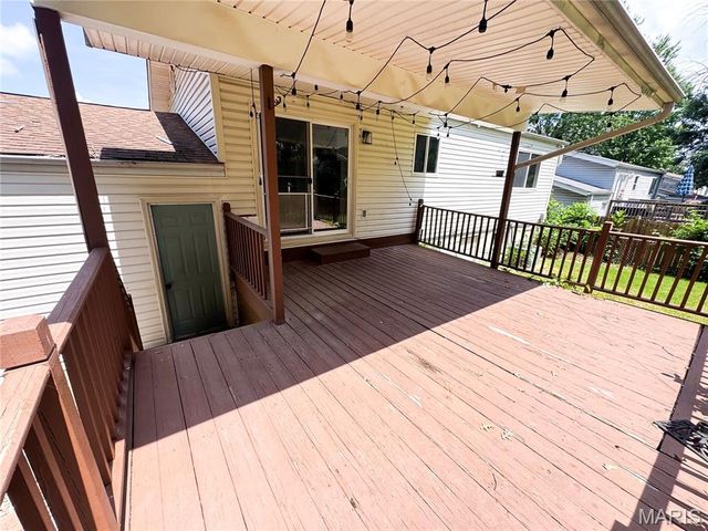 1860 Bobbinray Avenue, Florissant, MO 63031