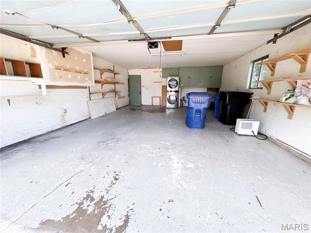 1860 Bobbinray Avenue, Florissant, MO 63031