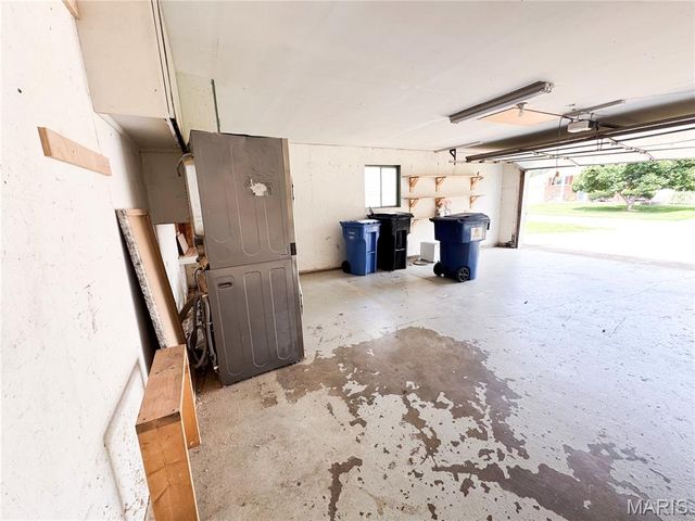 1860 Bobbinray Avenue, Florissant, MO 63031