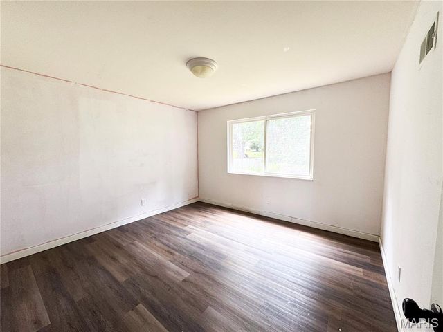 1860 Bobbinray Avenue, Florissant, MO 63031