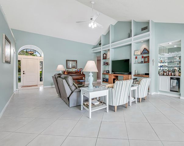 2390 Saratoga Bay Drive, West Palm Beach, FL 33409