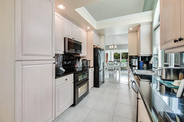 2390 Saratoga Bay Drive, West Palm Beach, FL 33409