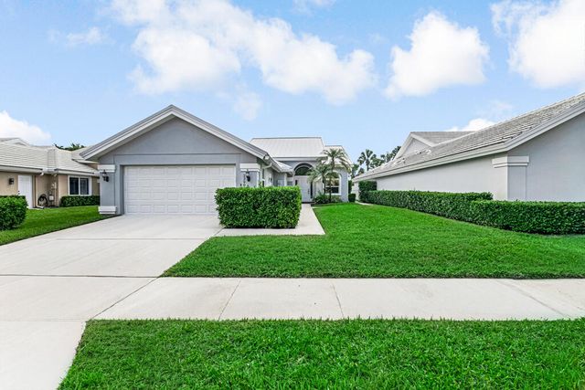 2390 Saratoga Bay Drive, West Palm Beach, FL 33409