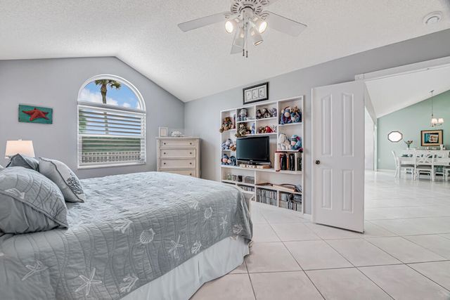 2390 Saratoga Bay Drive, West Palm Beach, FL 33409