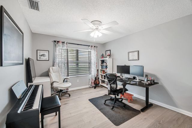 2390 Saratoga Bay Drive, West Palm Beach, FL 33409