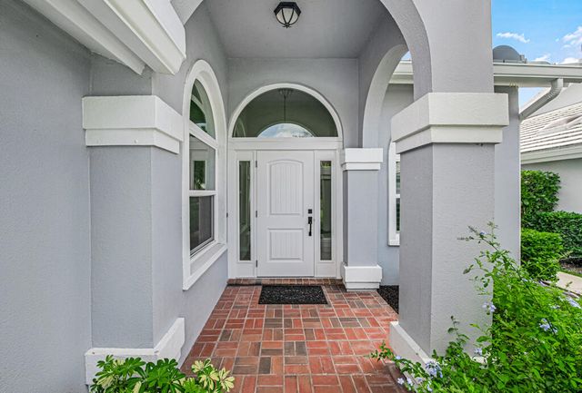 2390 Saratoga Bay Drive, West Palm Beach, FL 33409