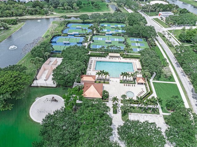 2390 Saratoga Bay Drive, West Palm Beach, FL 33409