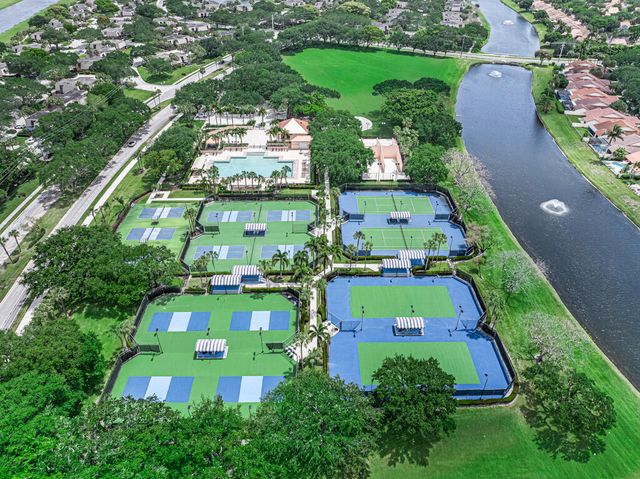 2390 Saratoga Bay Drive, West Palm Beach, FL 33409