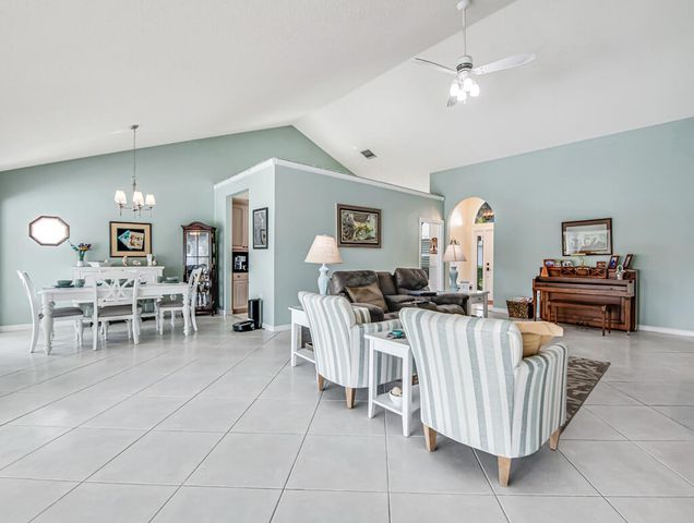 2390 Saratoga Bay Drive, West Palm Beach, FL 33409