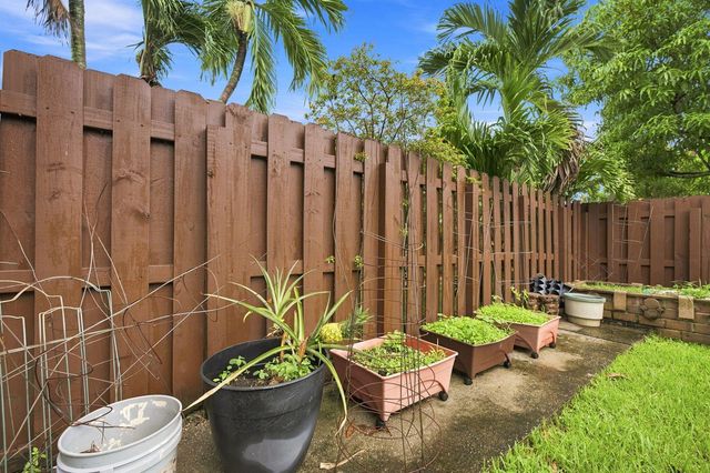 1120 NW 77TH Avenue, Plantation, FL 33322