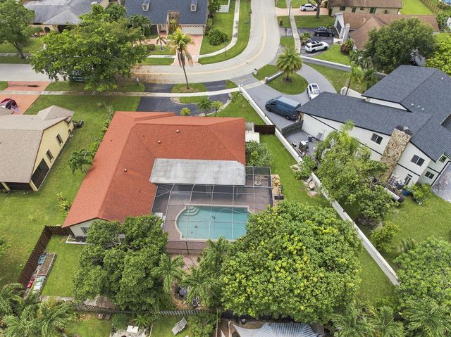 1120 NW 77TH Avenue, Plantation, FL 33322