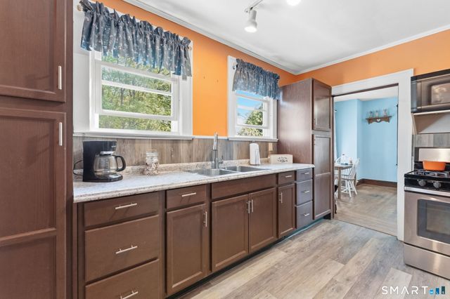 30 Maennerchor Avenue, Norwich, CT 06380