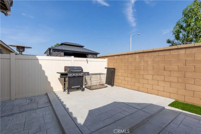 9461 Venetian Way, Jurupa Valley, CA 92509