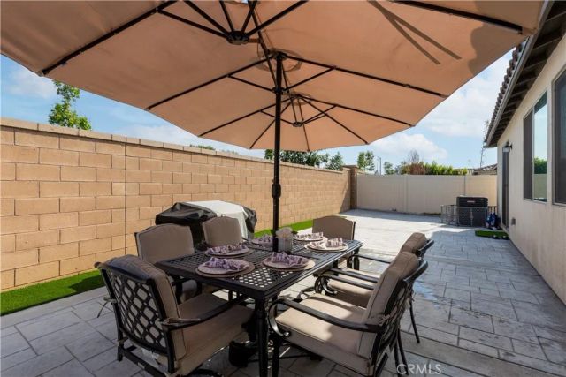 9461 Venetian Way, Jurupa Valley, CA 92509