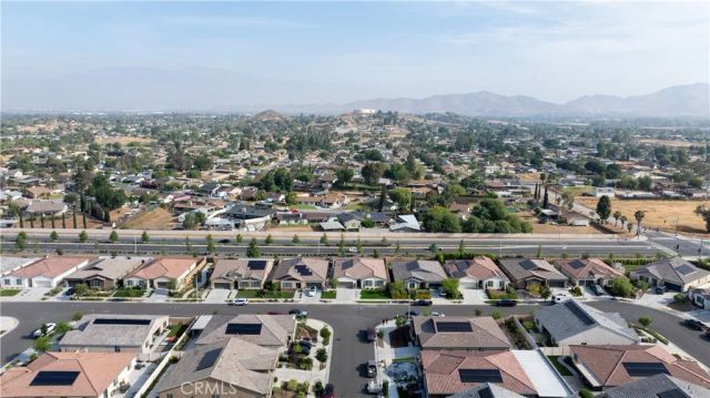 9461 Venetian Way, Jurupa Valley, CA 92509