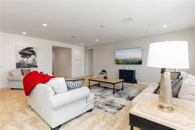 9461 Venetian Way, Jurupa Valley, CA 92509