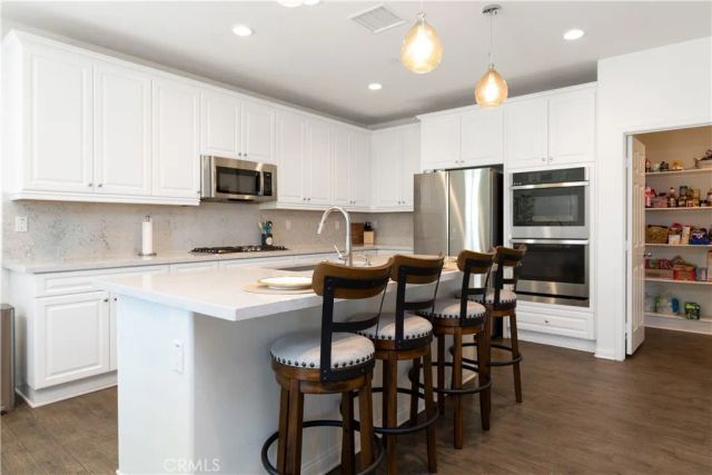 9461 Venetian Way, Jurupa Valley, CA 92509