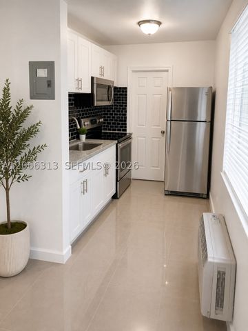 309 Phippen Waiters Rd 2, Dania Beach, FL 33004