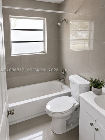 309 Phippen Waiters Rd 2, Dania Beach, FL 33004