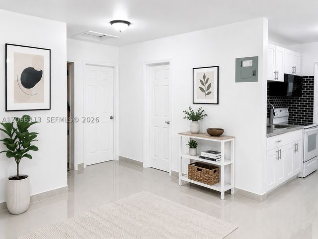 309 Phippen Waiters Rd 2, Dania Beach, FL 33004