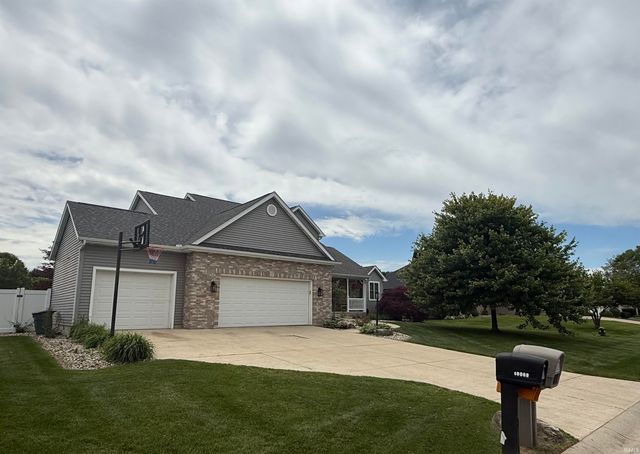 10062 Heather Brooke Drive, Osceola, IN 46561