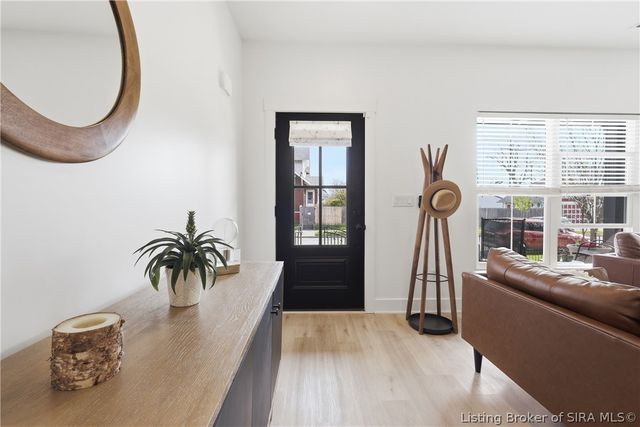 621 Thomas Street, New Albany, IN 47150