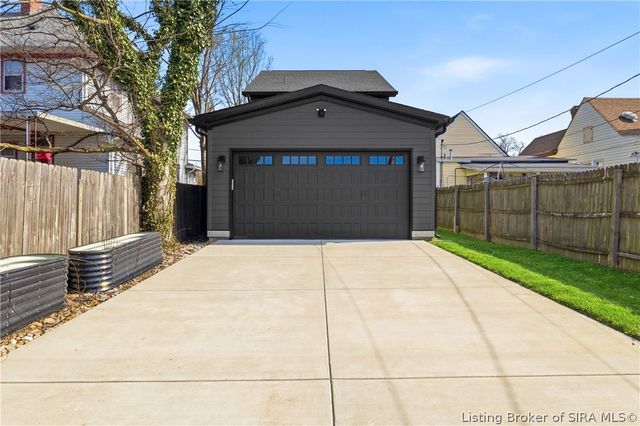 621 Thomas Street, New Albany, IN 47150