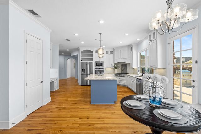 1217 Viridian Park Lane, Arlington, TX 76005