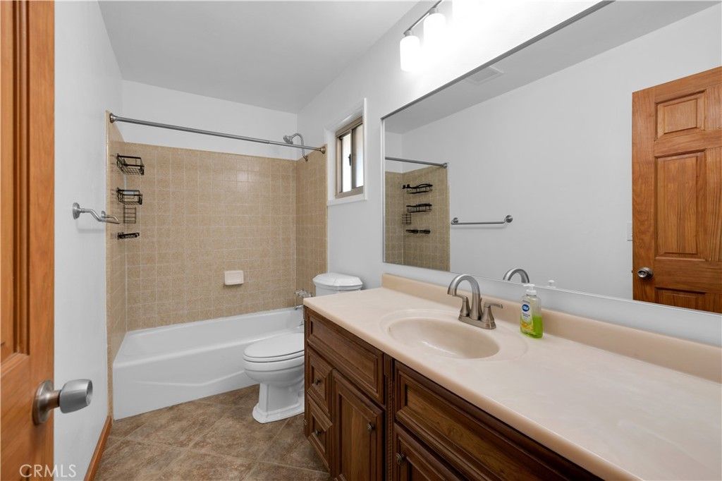 Image 28 of property listing at 57050 Mesa Drive, Yucca Valley, CA 92284