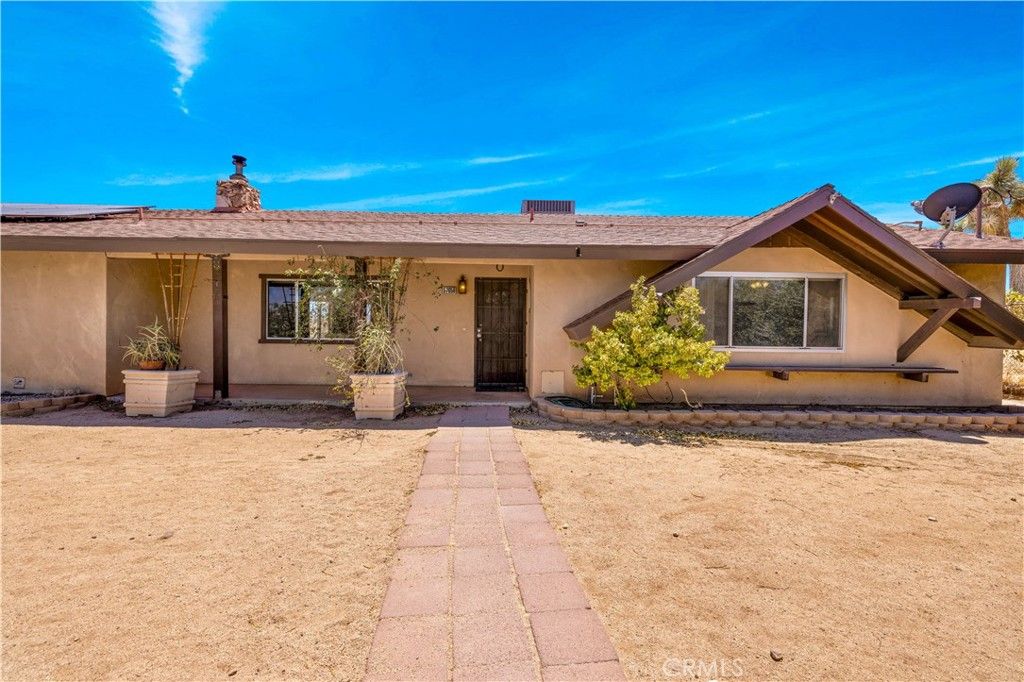 Image 3 of property listing at 57050 Mesa Drive, Yucca Valley, CA 92284