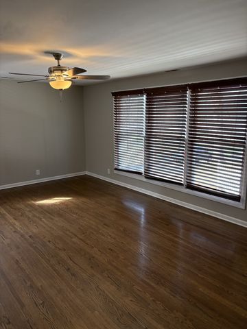 304 Hickory Dr, Old Hickory, TN 37138