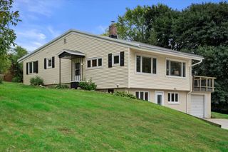 14225 Forest View LANE, Brookfield, WI 53005