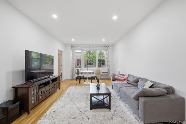 953 W Boston Post Road 3A, Mamaroneck, NY 10543