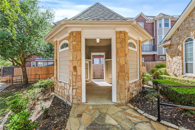 305 Holleman Drive E 701, College Station, TX 77840