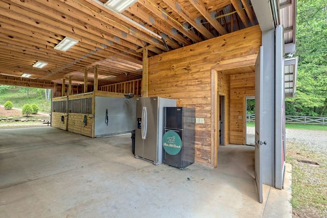 3622 Sandy Ford Road, Clayton, GA 30525