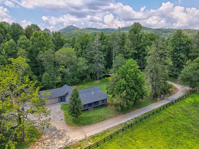 3622 Sandy Ford Road, Clayton, GA 30525