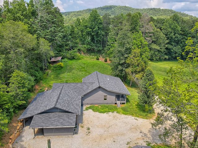 3622 Sandy Ford Road, Clayton, GA 30525